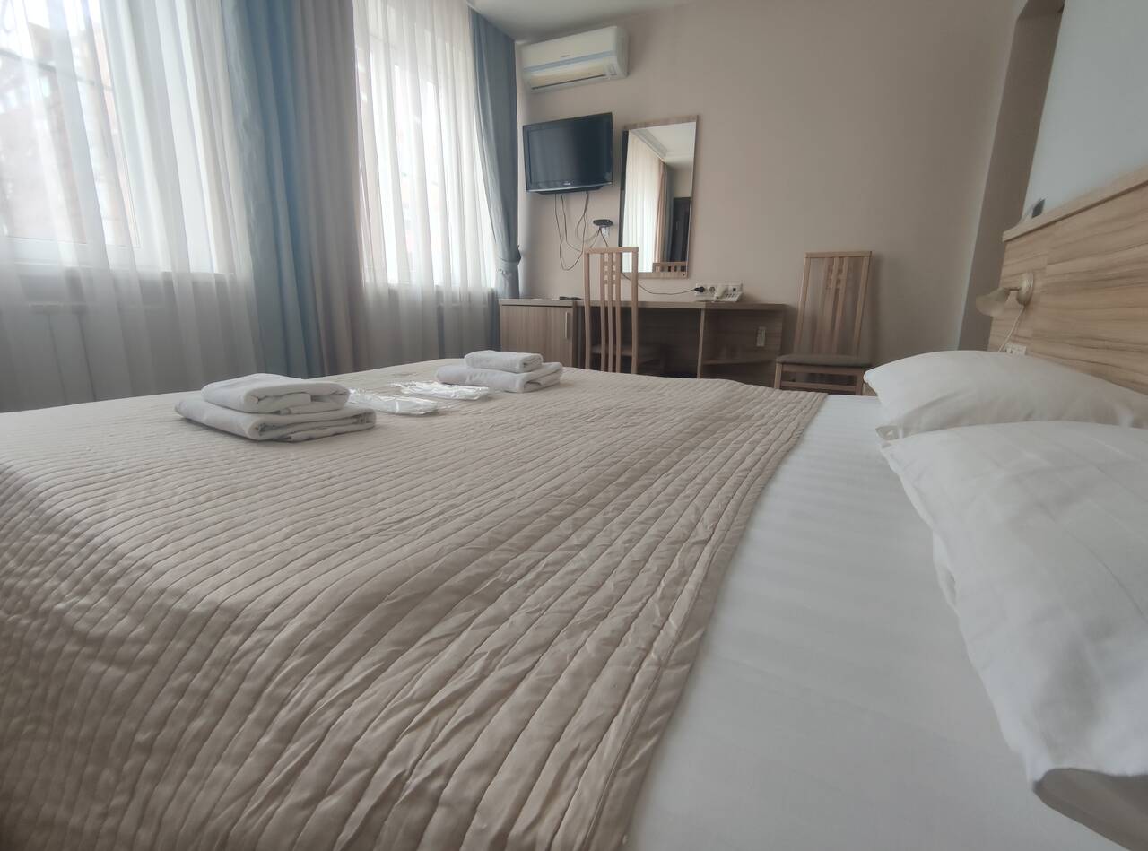 Уютный и светлый номер в отеле в Твери фото 1 Недвижимость Тверь