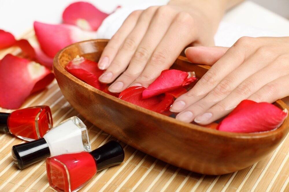 Продукция по уходу за ногтями и руками