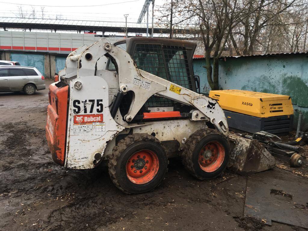 Машинист мини-погрузчика