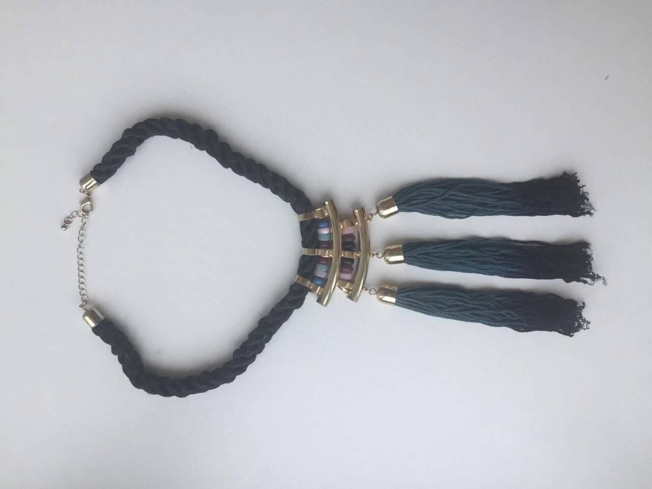 Колье бижутерия камни разноцветные темно зеленое шнур украшение аксессуар подарок подарки мода стиль в Москве фото 1 Личные вещи Москва Колье бижутерия камни разноцветные темно зеленое шнур украшение аксессуар подарок подарки мода стиль в Москве фото 1 Личные вещи Москва