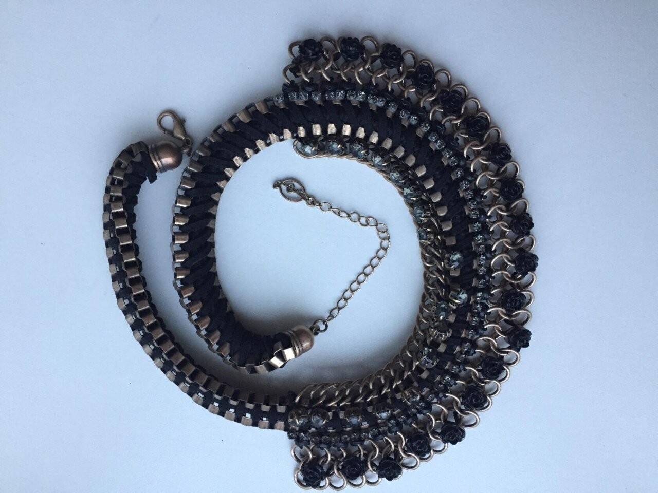 Колье бижутерия стразы сваровски замша металл бронза украшение swarovski кристаллы камни подарок под в Москве фото 1 Личные вещи Москва Колье бижутерия стразы сваровски замша металл бронза украшение swarovski кристаллы камни подарок под в Москве фото 1 Личные вещи Москва