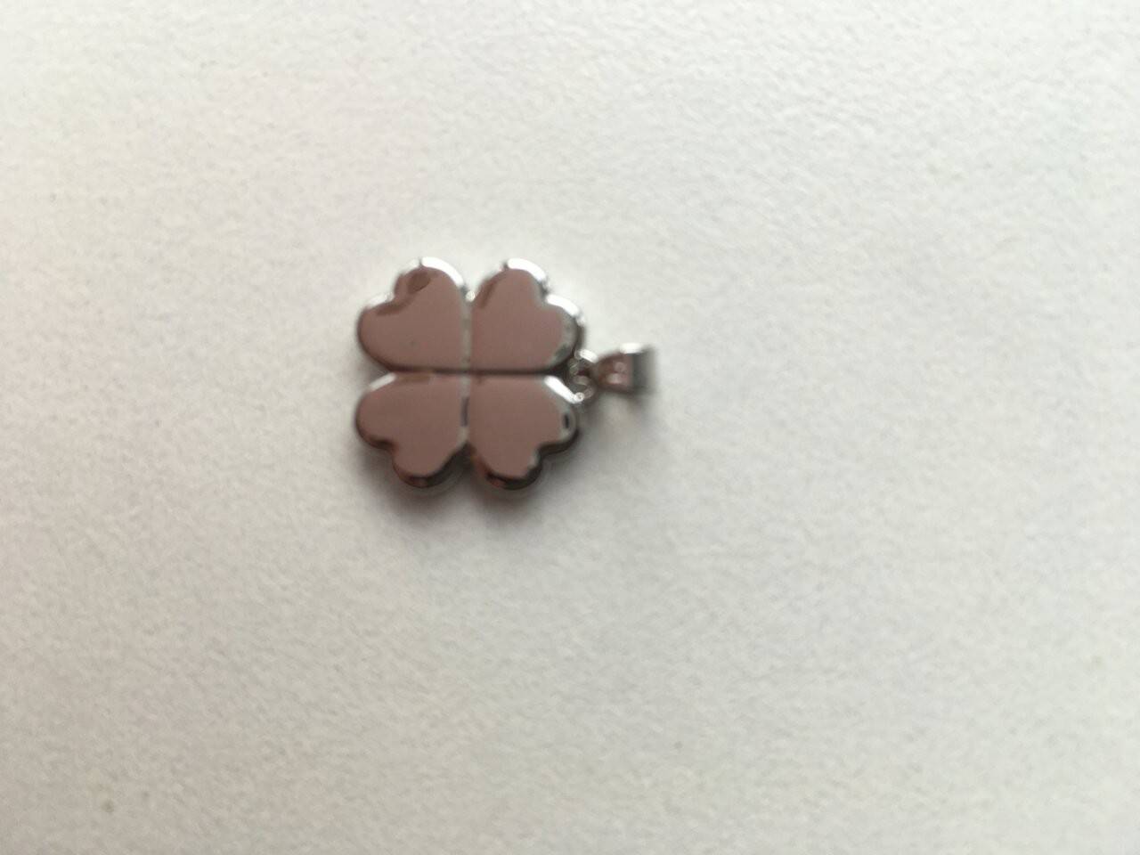 Кулон подвеска цветок новая sunlight фиолетовые сиреневое покрытие лак бижутерия украшение в Москве фото 3 Личные вещи Москва Кулон подвеска цветок новая sunlight фиолетовые сиреневое покрытие лак бижутерия украшение в Москве фото 3 Личные вещи Москва