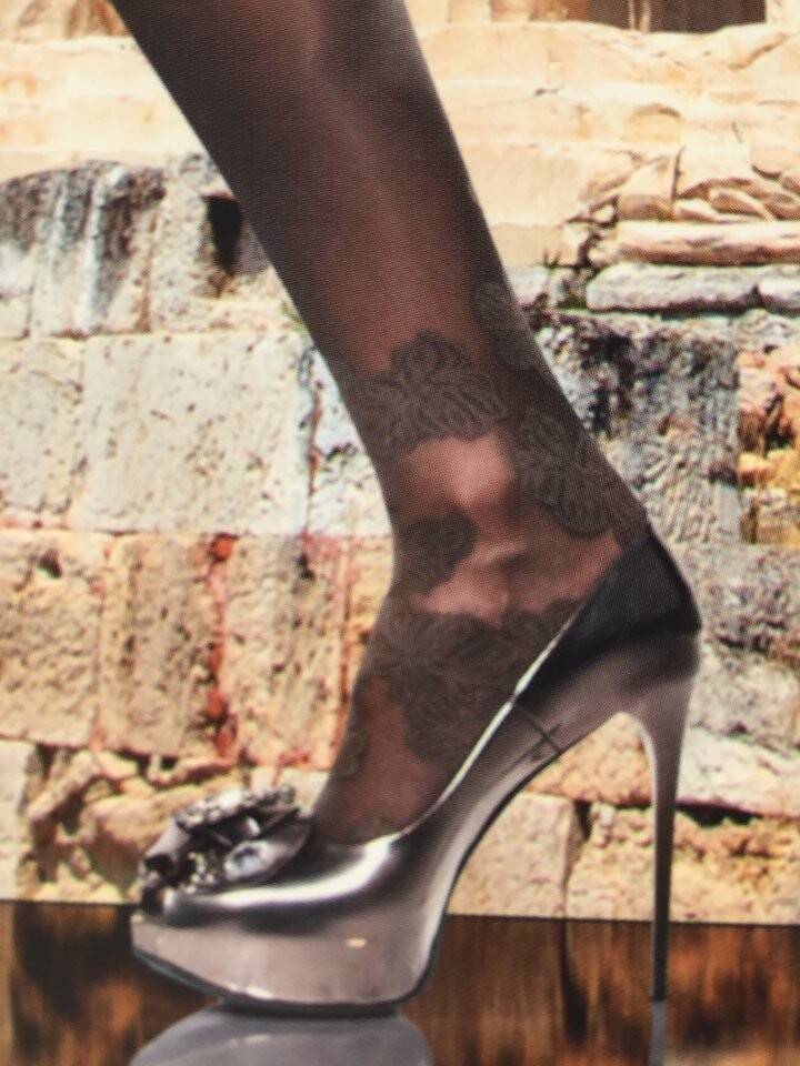 Колготки новые charmante италия 42 44 46 s м 40 den графит с рисунком цветы сбоку плотные по в Москве фото 5 Личные вещи Москва