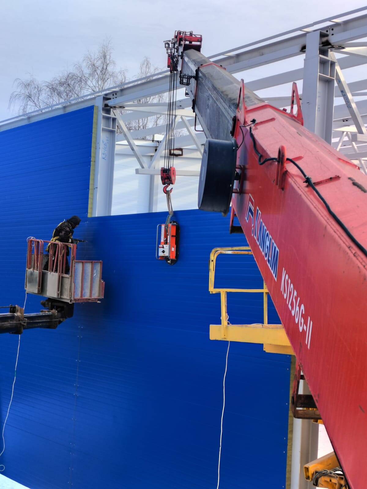 Услуги манипулятора. Аренда, заказ манипулятора в Москве фото 2 Услуги Москва