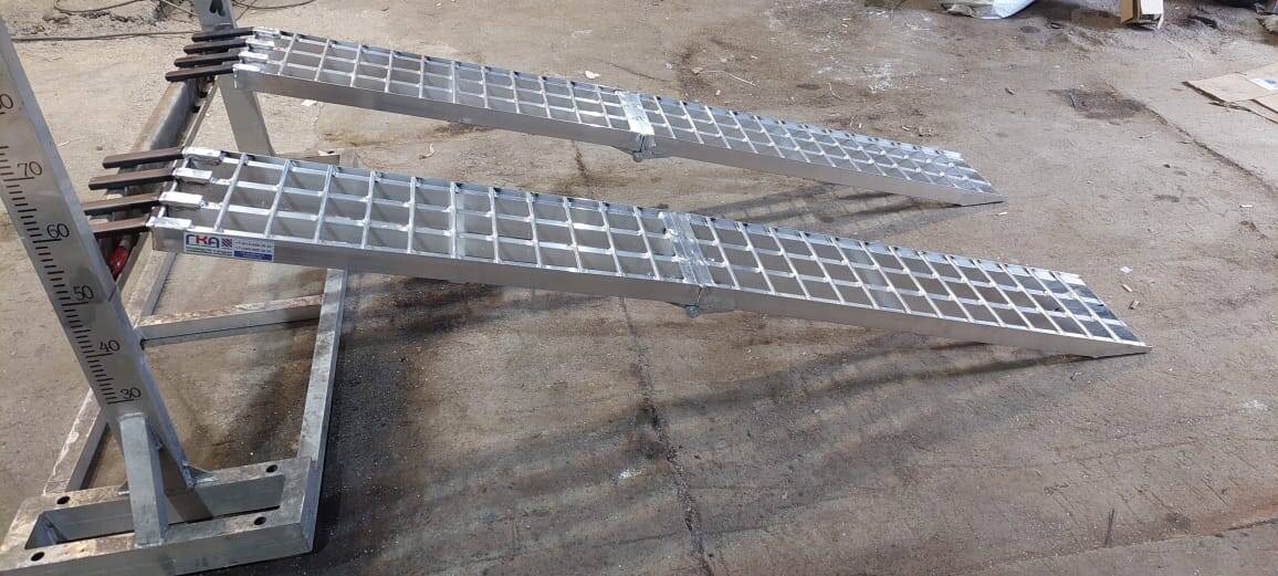 Сходни (аппарели) из алюминия для погрузки техники 1300 кг/на пару  в Москве фото 2 Транспорт Москва