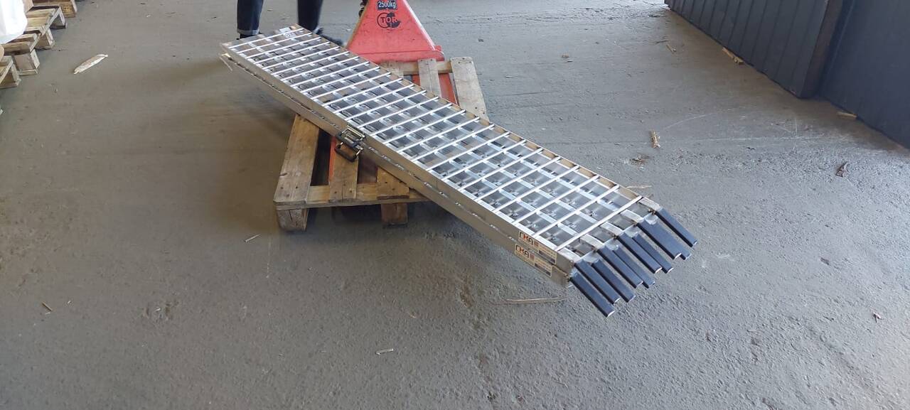 Сходни (аппарели) ГКА 290.30.2/3 в Москве фото 2 Транспорт Москва Сходни (аппарели) ГКА 290.30.2/3 в Москве фото 2 Транспорт Москва