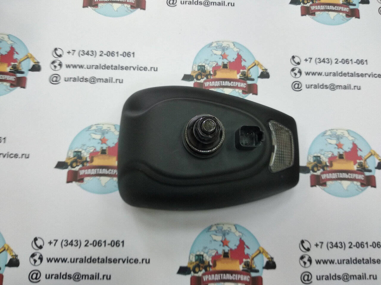 Фара основного освещения UDS-004 (Volvo, JCB, Hidromek, Terex) Заднее крепление в Екатеринбурге фото 6 Транспорт Екатеринбург