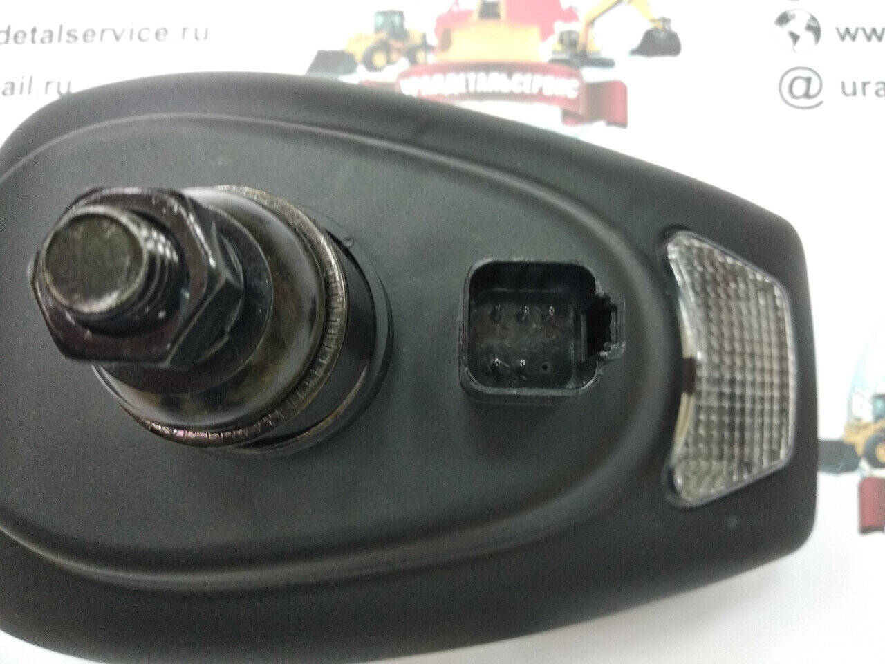 Фара основного освещения UDS-004 (Volvo, JCB, Hidromek, Terex) Заднее крепление в Екатеринбурге фото 5 Транспорт Екатеринбург