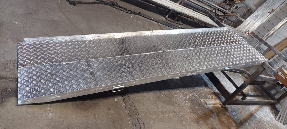 Аппарель GKA 350.45/3K с бортами Грузоподъёмность до 1000 кг/на пару  в Москве фото 1 Транспорт Москва