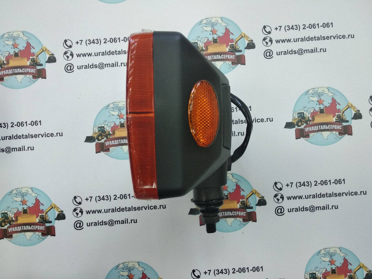 Фара основного освещения UDS-009 (JCB, Case, John Deere, Komatsu) Нижнее крепление в Екатеринбурге фото 6 Транспорт Екатеринбург