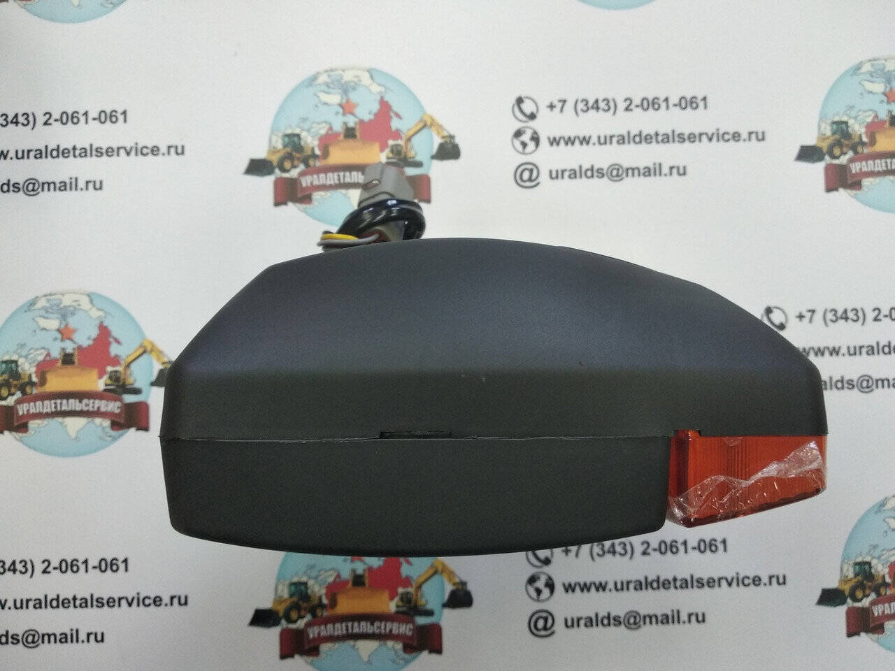 Фара основного освещения UDS-009 (JCB, Case, John Deere, Komatsu) Нижнее крепление в Екатеринбурге фото 3 Транспорт Екатеринбург