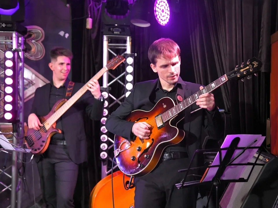 Музыканты, саксофонисты, вокалисты, диджей, свое оборудование в Москве фото 4 Услуги Москва