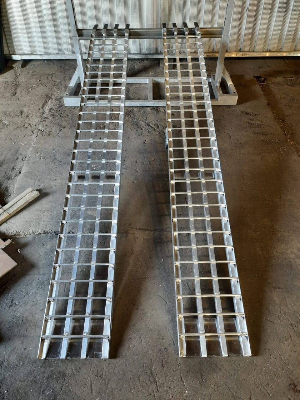 Сходни ГКА 400.40.2/2 Грузоподъёмность 400 кг/на пару в Москве фото 3 Транспорт Москва Сходни ГКА 400.40.2/2 Грузоподъёмность 400 кг/на пару в Москве фото 3 Транспорт Москва