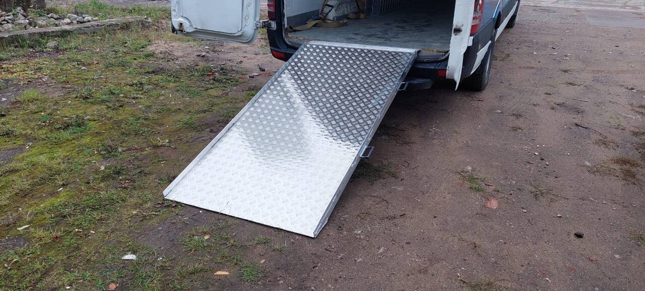 Аппарели GKA 220.100/4KM Грузоподъёмность 600 кг в Москве фото 1 Транспорт Москва Аппарели GKA 220.100/4KM Грузоподъёмность 600 кг в Москве фото 1 Транспорт Москва