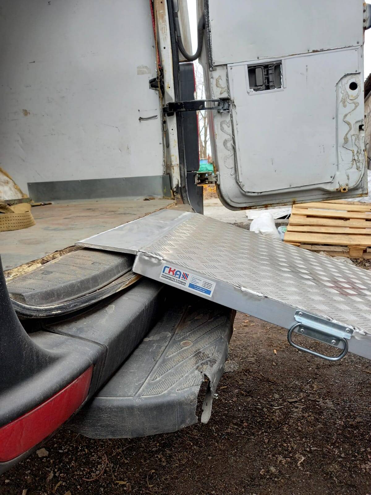 Сходни (аппарели) ГКА 250.150/5KM Грузоподъёмность 500 кг  в Москве фото 2 Транспорт Москва