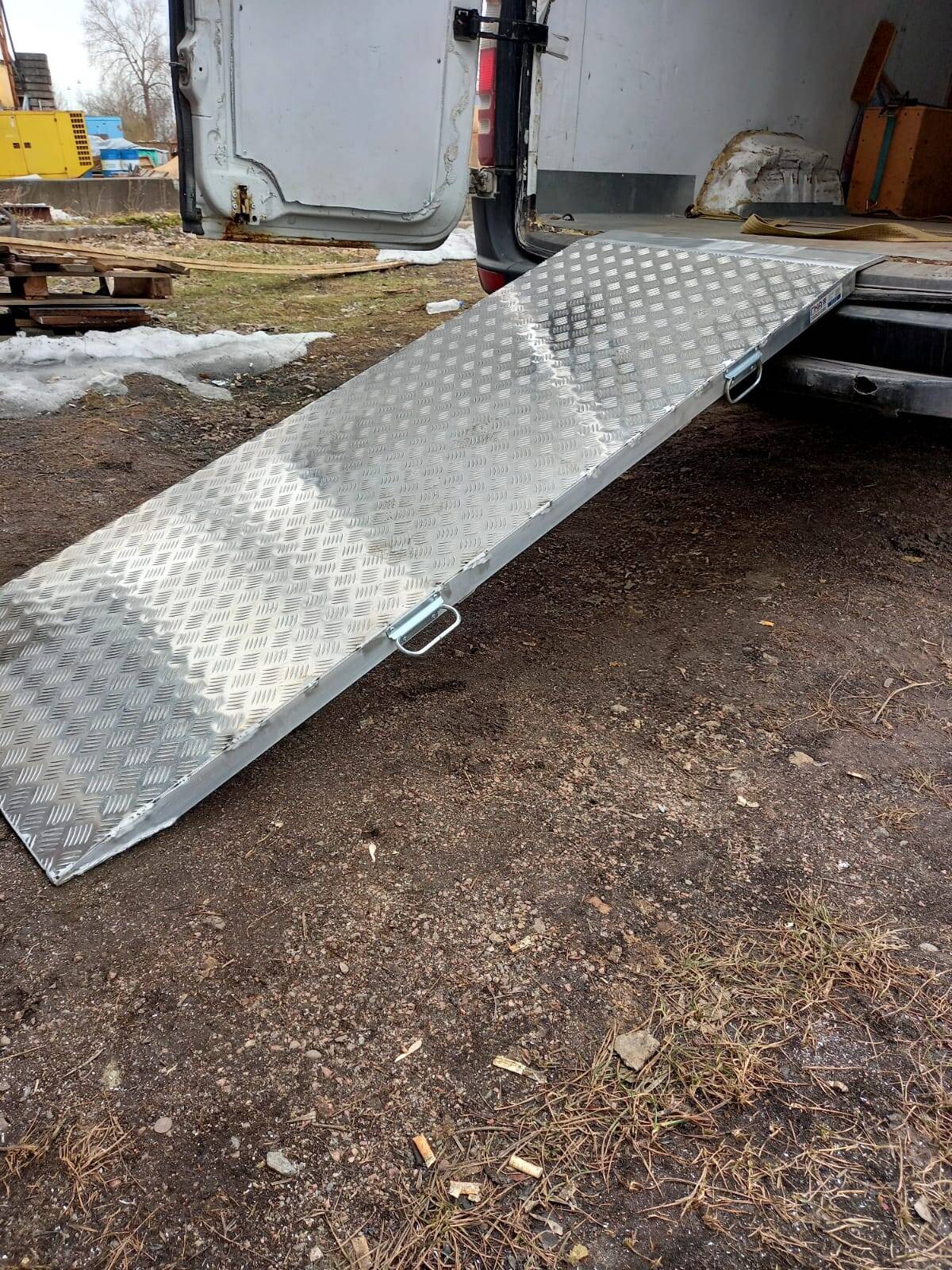 Сходни (аппарели) ГКА 250.150/5KM Грузоподъёмность 500 кг  в Москве фото 3 Транспорт Москва