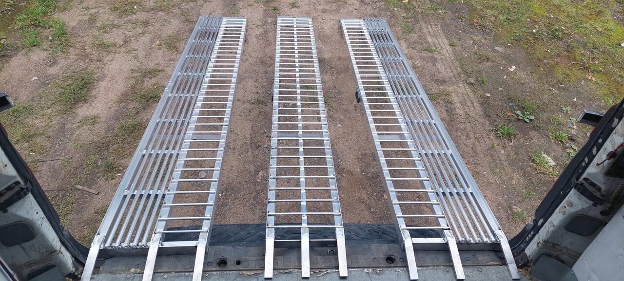 Аппарели алюминиевые для заезда 1000 кг/на комплект   в Москве фото 1 Транспорт Москва