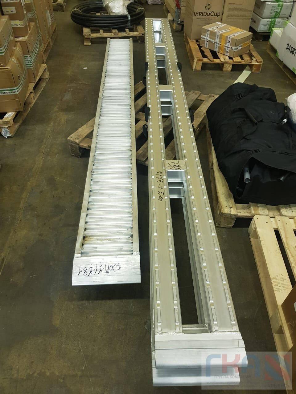 Сходни для заезда техники до 16 тонн в Москве фото 3 Транспорт Москва Сходни для заезда техники до 16 тонн в Москве фото 3 Транспорт Москва