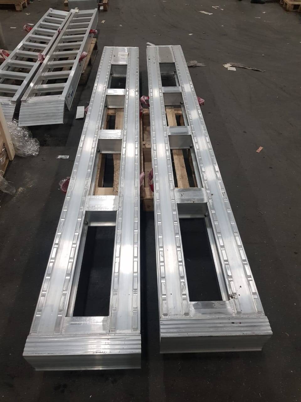 Аппарели для заезда 16000 кг на пару в Москве фото 2 Транспорт Москва Аппарели для заезда 16000 кг на пару в Москве фото 2 Транспорт Москва