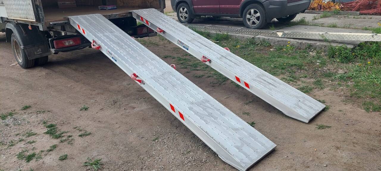 Аппарели алюминиевые до 11 тонн   в Санкт-Петербурге фото 1 Транспорт Санкт-Петербург