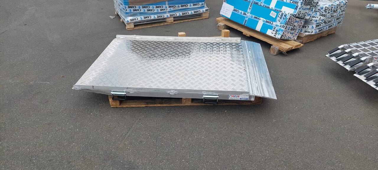 Мост погрузочный ГКА 150.100/3KM   в Санкт-Петербурге фото 4 Транспорт Санкт-Петербург