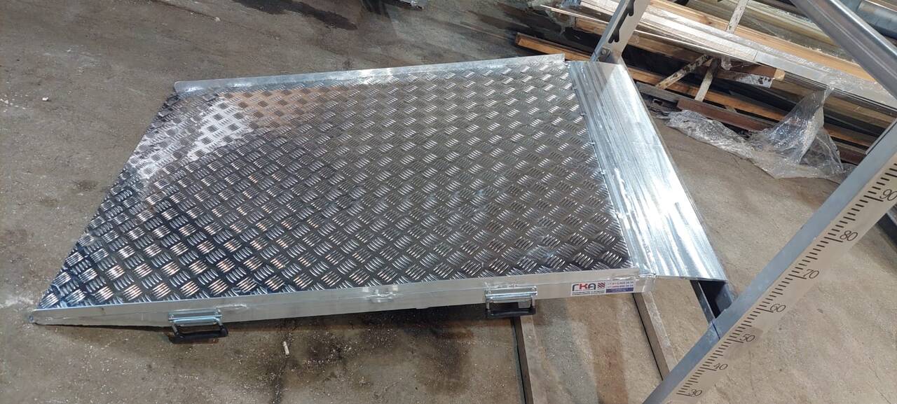 Мост погрузочный ГКА 150.100/3KM   в Санкт-Петербурге фото 2 Транспорт Санкт-Петербург