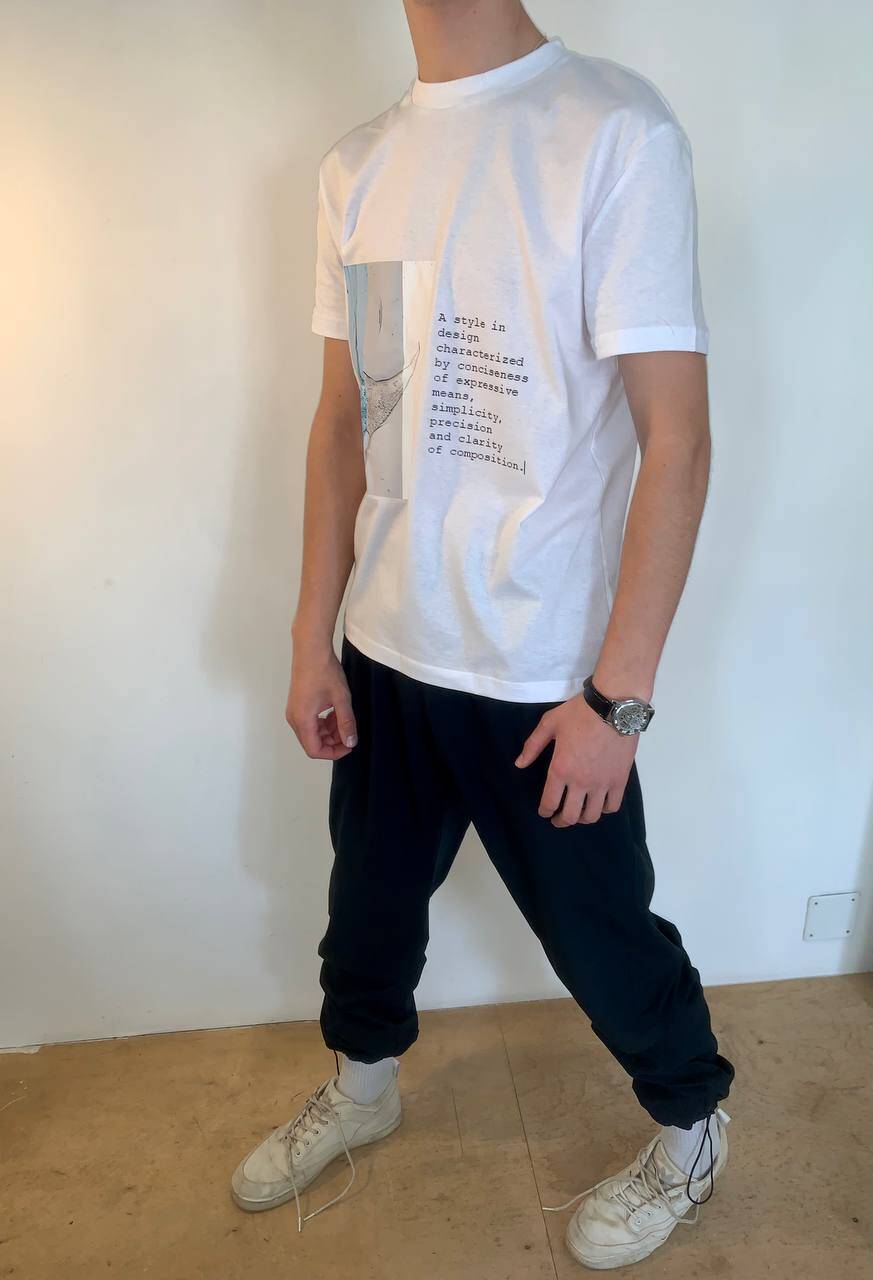 Футболка бренда DR