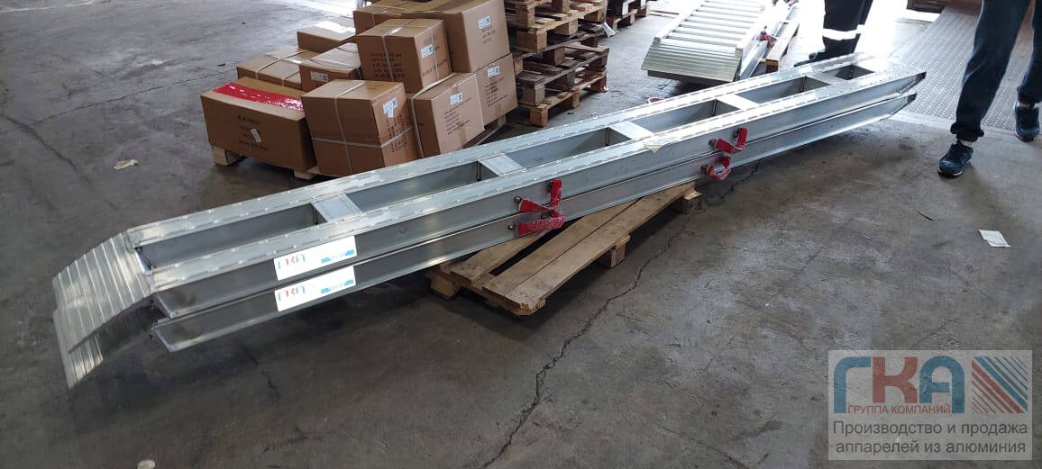 Сходни алюминиевые для техники до 5 тонн  в Санкт-Петербурге фото 1 Транспорт Санкт-Петербург