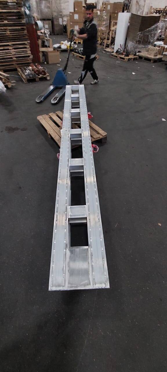 Сходни алюминиевые для техники до 5 тонн  в Санкт-Петербурге фото 4 Транспорт Санкт-Петербург