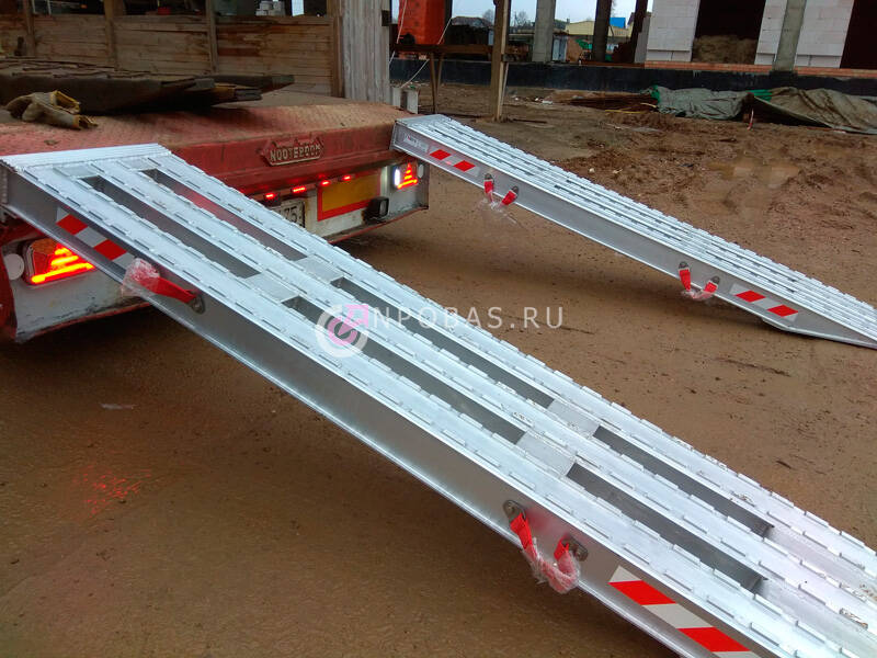 Сходни алюминиевые для заезда техники: 9500 кг на пару   в Санкт-Петербурге фото 4 Транспорт Санкт-Петербург