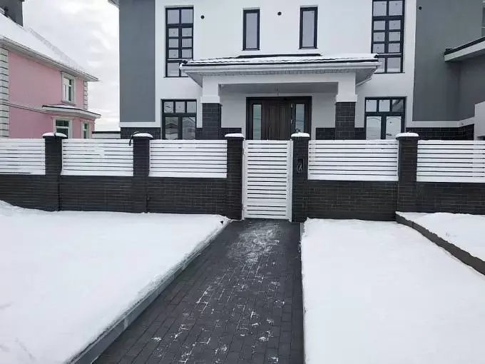 Продажа, монтаж, сервис - секционных гаражных ворот в Тюмени фото 2 Недвижимость Тюмень