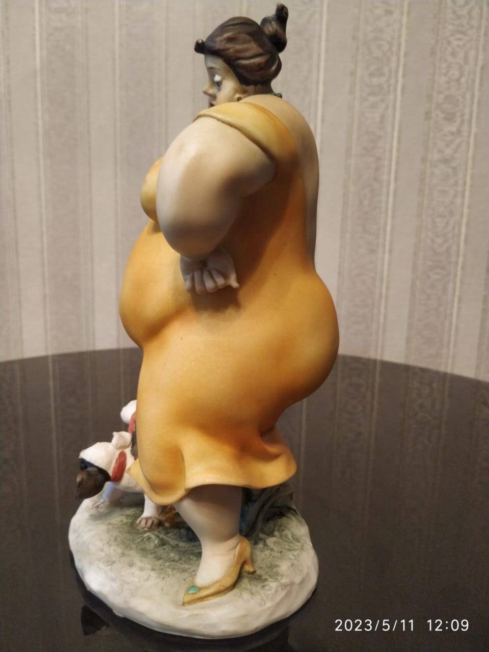 Каподимонте, пышка статуэтка Дама с собачкой Флоренс, Армани в Санкт-Петербурге фото 5 Для дома и дачи Санкт-Петербург Каподимонте, пышка статуэтка Дама с собачкой Флоренс, Армани в Санкт-Петербурге фото 5 Для дома и дачи Санкт-Петербург