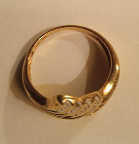 Золотое кольцо с чёрными и белыми бриллиантами в Санкт-Петербурге фото 6 Личные вещи Санкт-Петербург Золотое кольцо с чёрными и белыми бриллиантами в Санкт-Петербурге фото 6 Личные вещи Санкт-Петербург