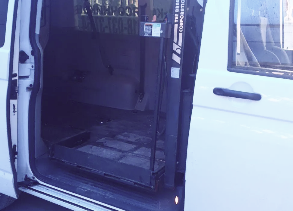 Трансфер инвалидов-колясочников в их собственном кресле в Краснодаре фото 3 Услуги Краснодар