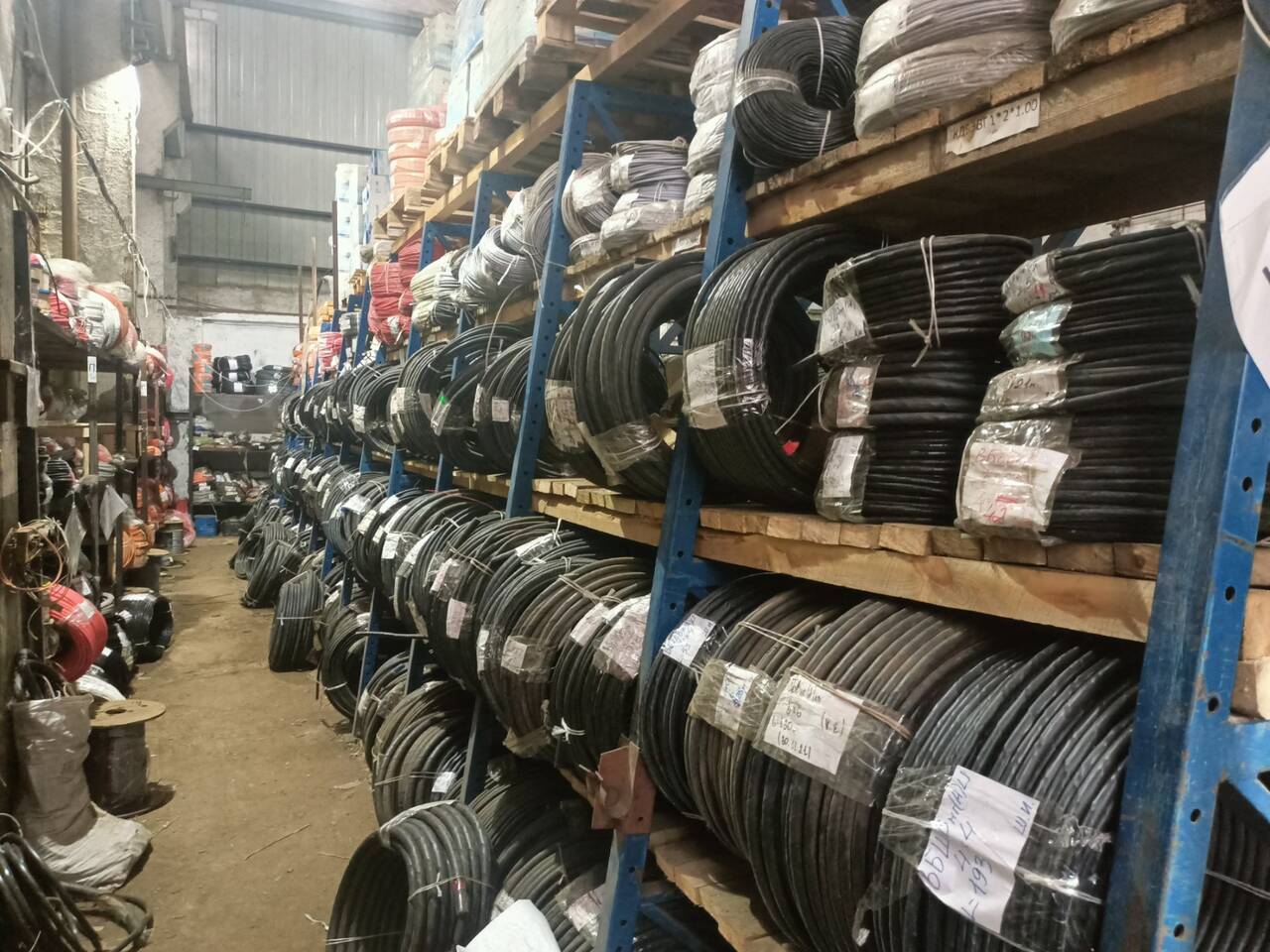 Купим кабель/провод с хранения, неликвиды, остатки. Самовывоз РФ