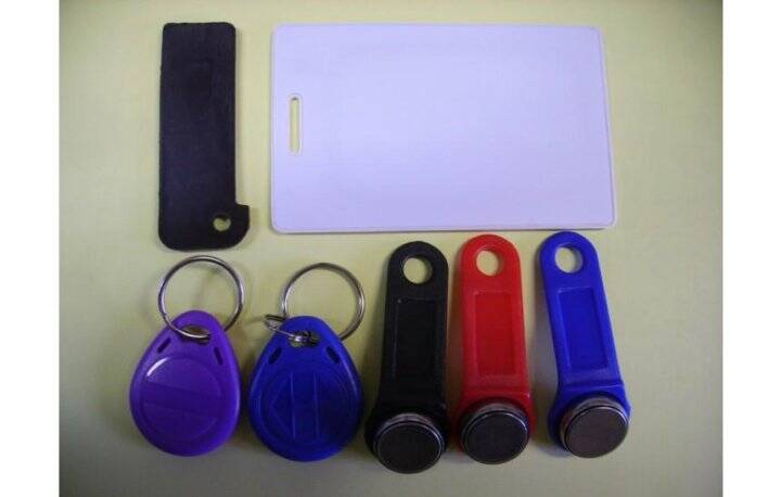 Сделать, купить,изготовить домофонные ключи. 