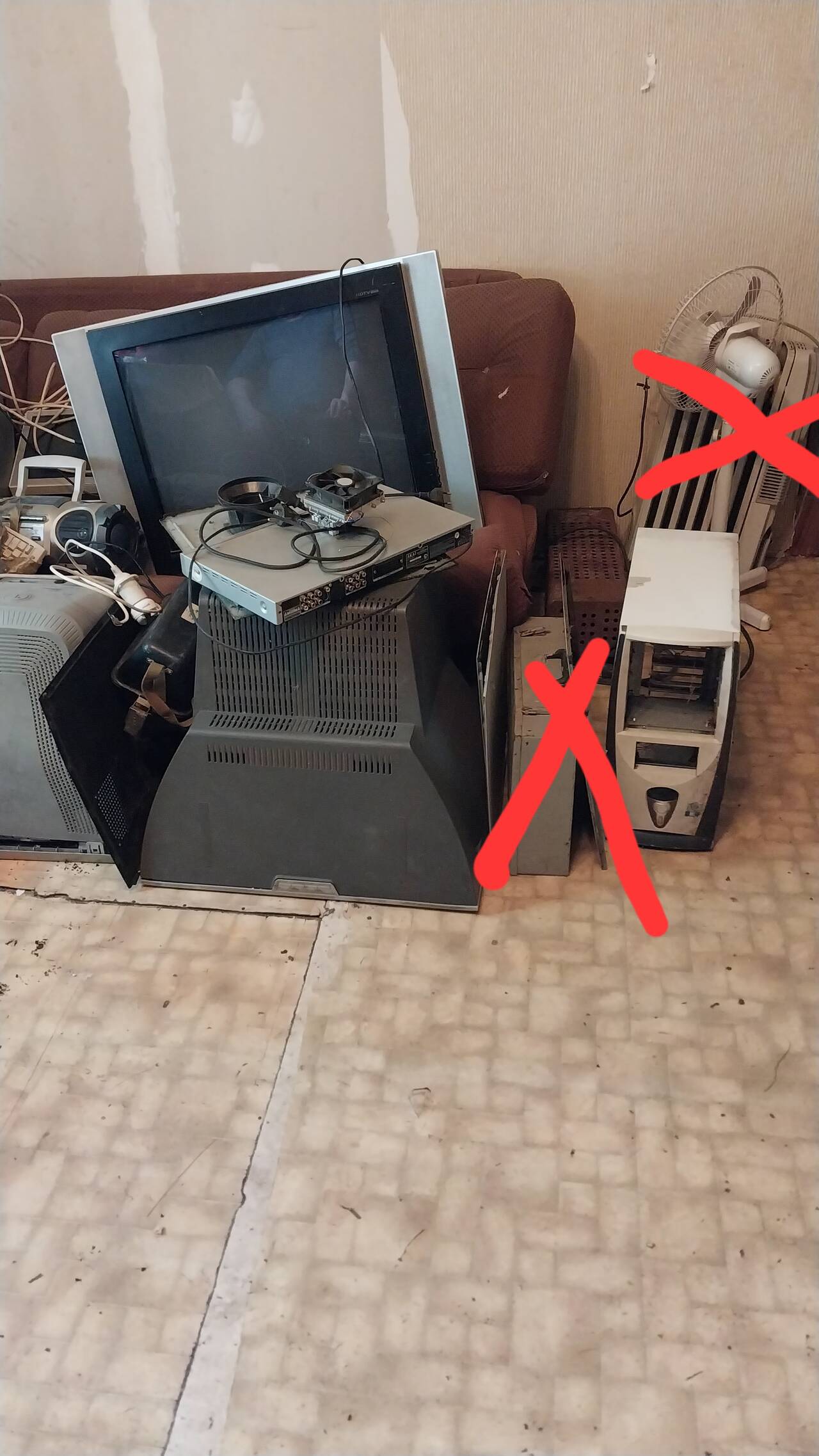 Телевизоры , мониторы и другое  в Санкт-Петербурге фото 7 Бытовая электроника Санкт-Петербург