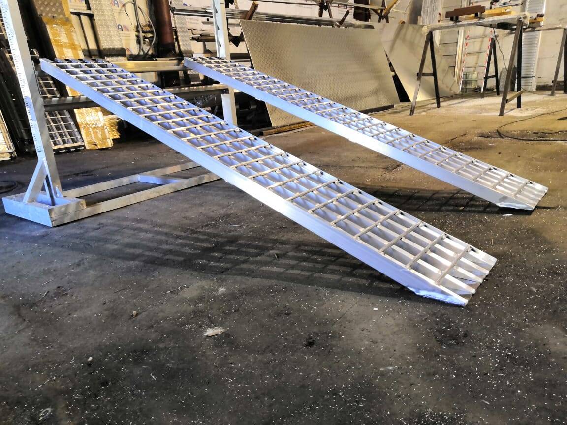 Аппарели для заезда минитрактора в газель  в Москве фото 4 Транспорт Москва