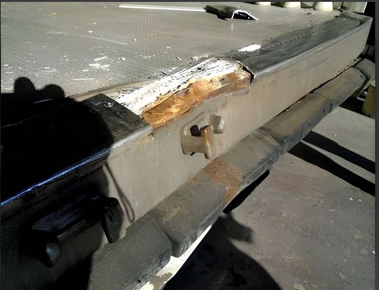 Замена ворот на реф изотрем полуприцепах в Москве фото 4 Услуги Москва