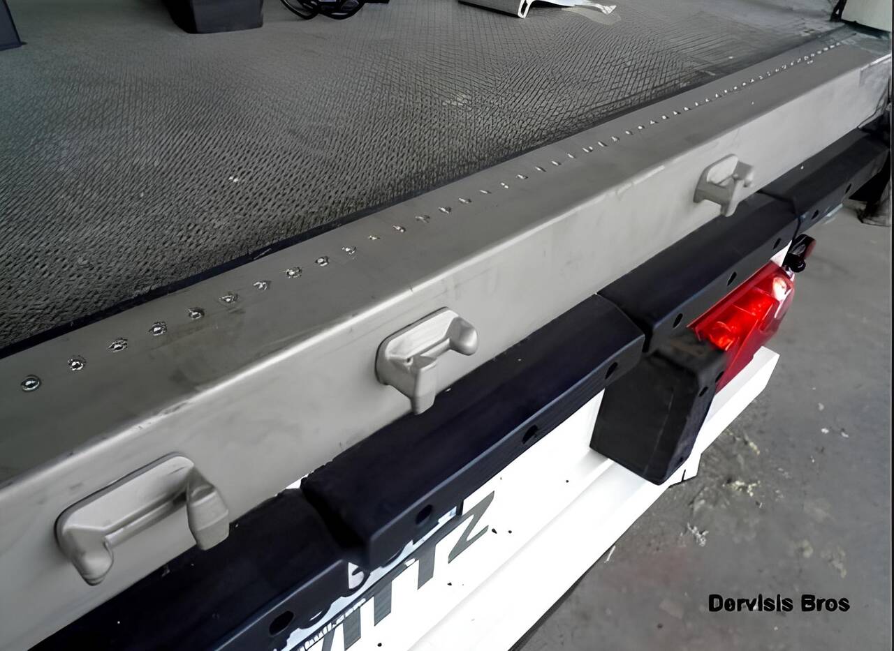 Замена ворот на реф изотрем полуприцепах в Москве фото 6 Услуги Москва