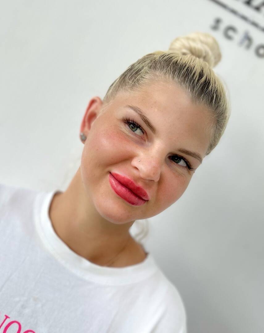 Перманентный макияж губ в Ярославле.