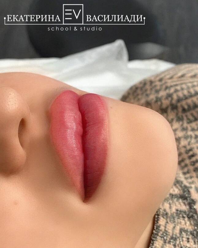 Перманентный макияж губ в Ярославле. в Ярославле фото 3 Услуги Ярославль