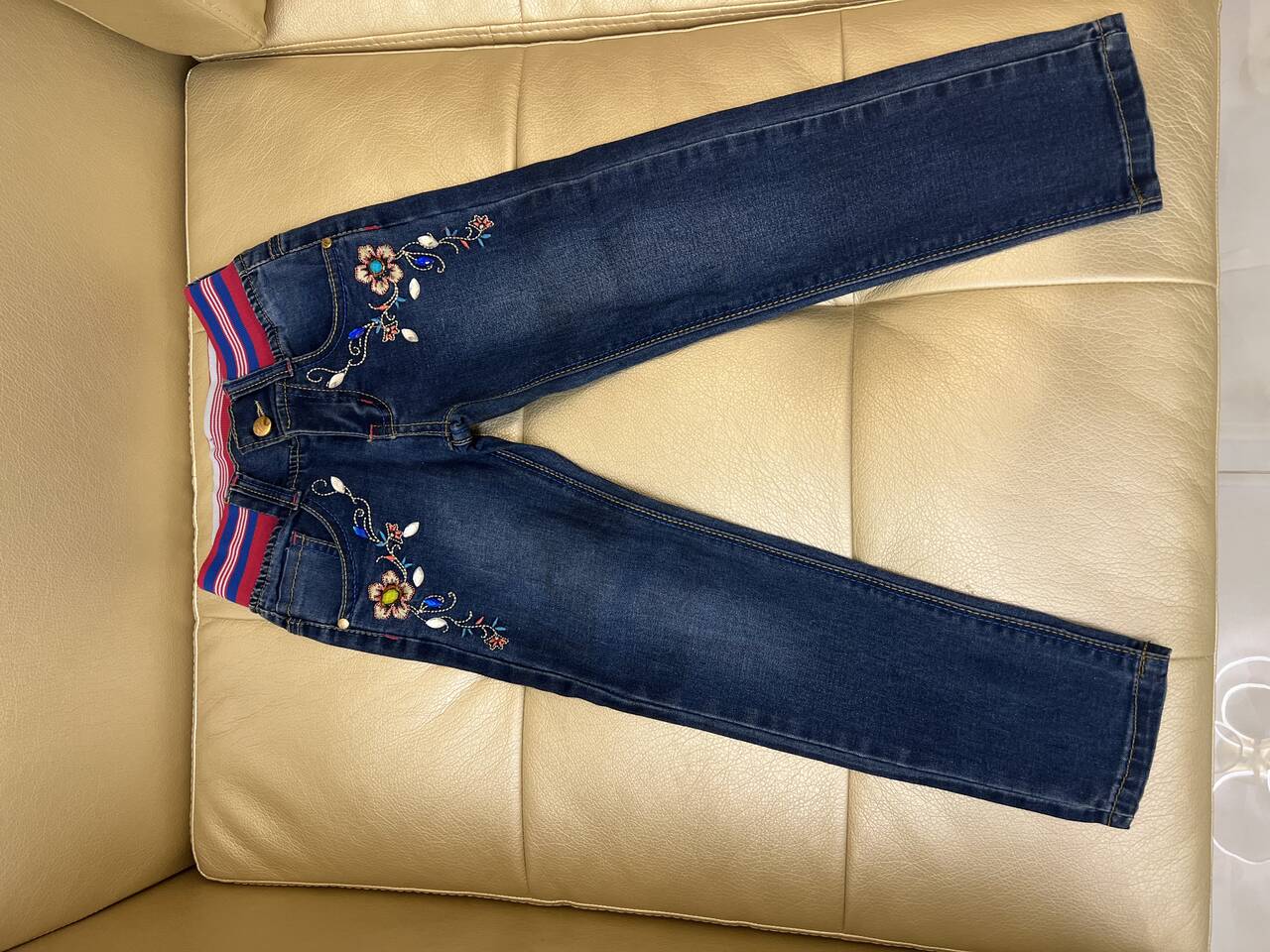 Джинсы для девочки новые в Москве фото 1 Личные вещи Москва