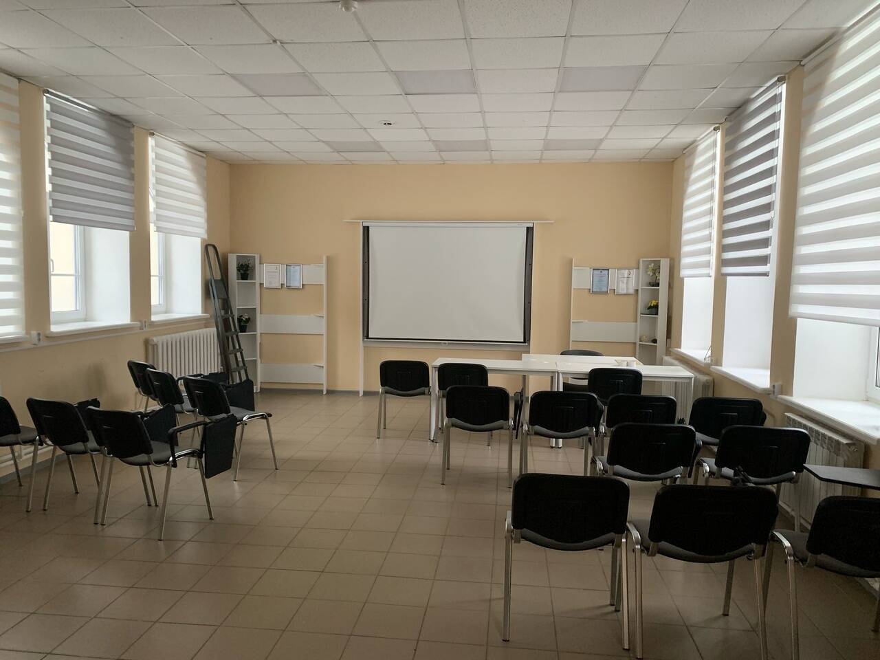 Сдаем офис в Кирове (Кировская область) фото 1 Недвижимость Киров (Кировская область) Сдаем офис в Кирове (Кировская область) фото 1 Недвижимость Киров (Кировская область)