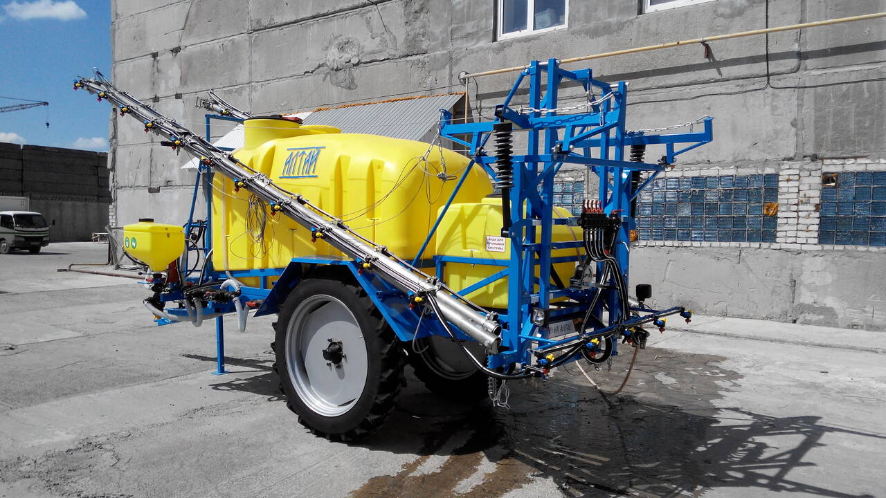 Опрыскиватель Алтай 3000 Опрыскиватель Алтай 3000