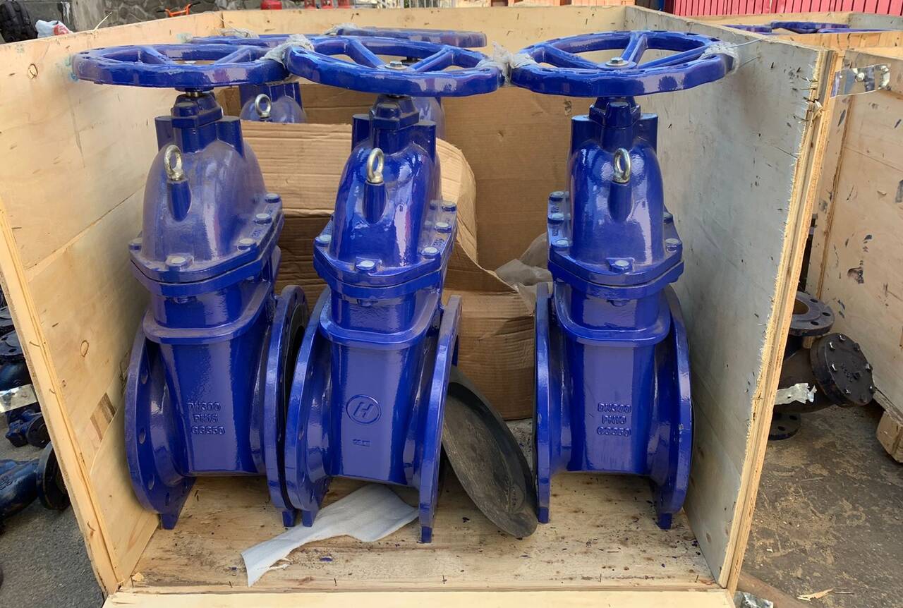 Продам задвижки и Фильтры-грязевики  в Москве фото 1 Услуги Москва