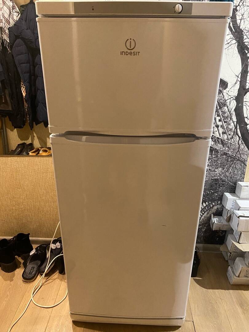 Холодильник Indesit в Санкт-Петербурге фото 6 Бытовая электроника Санкт-Петербург