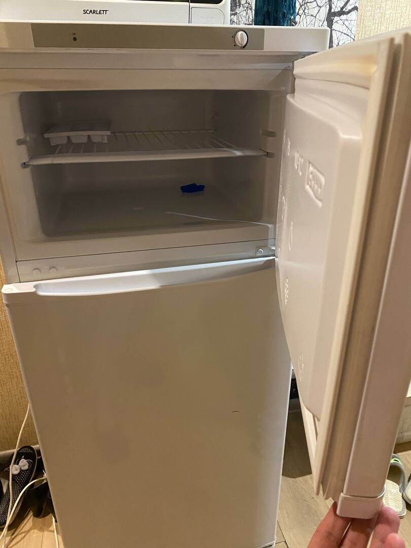 Холодильник Indesit