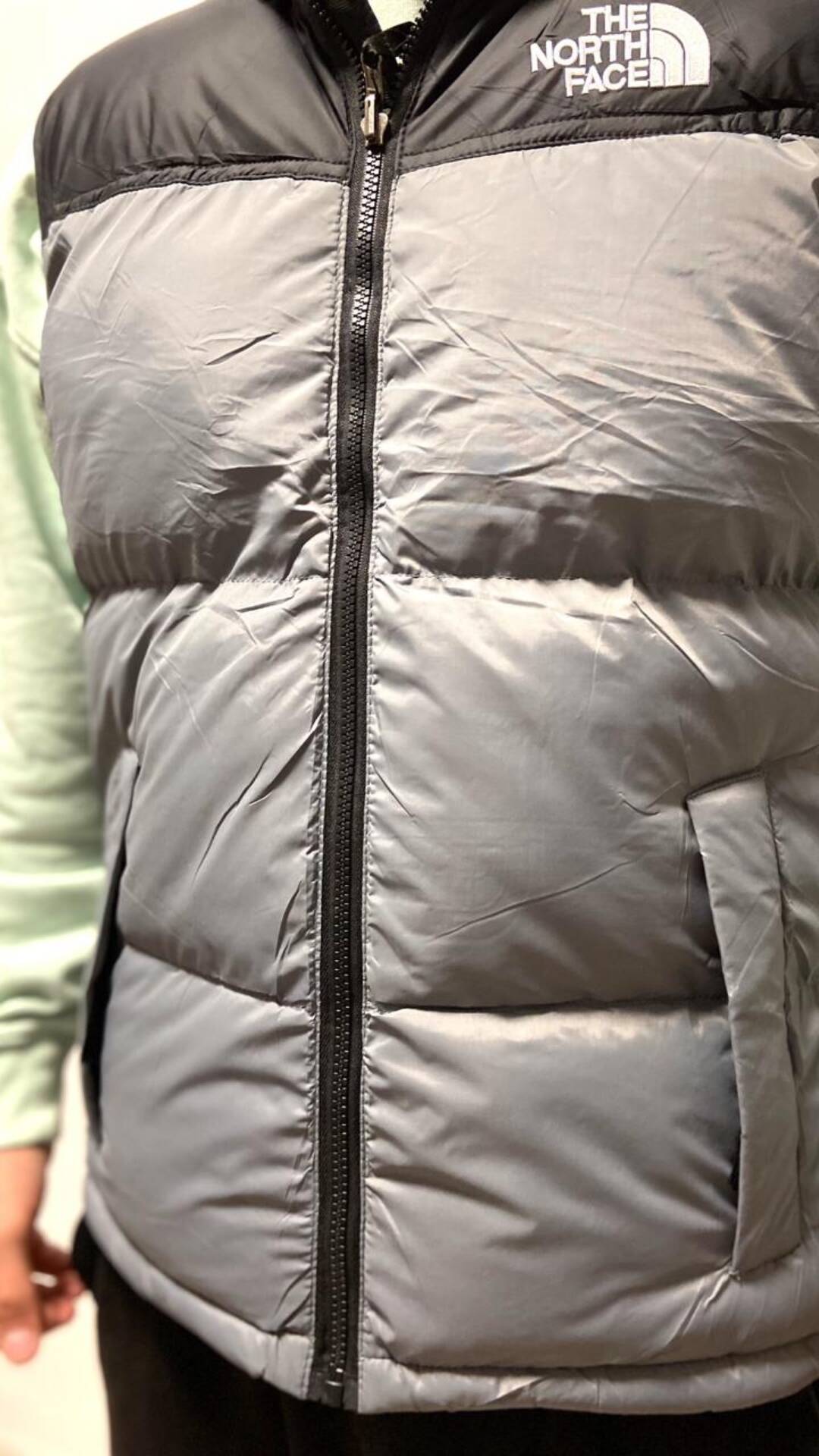 Жилетка новая The North Face Жилетка новая The North Face
