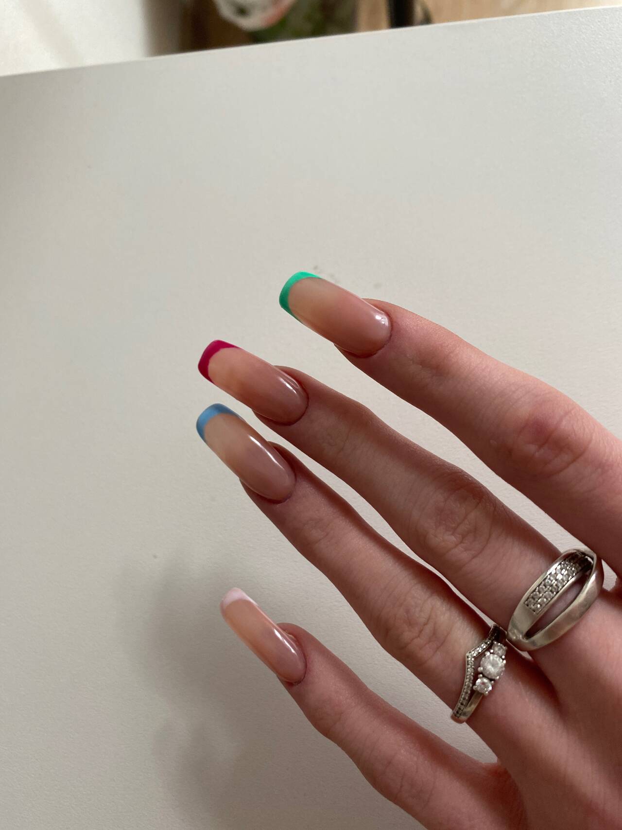 Маникюр + покрытие  в Екатеринбурге фото 2 Услуги Екатеринбург